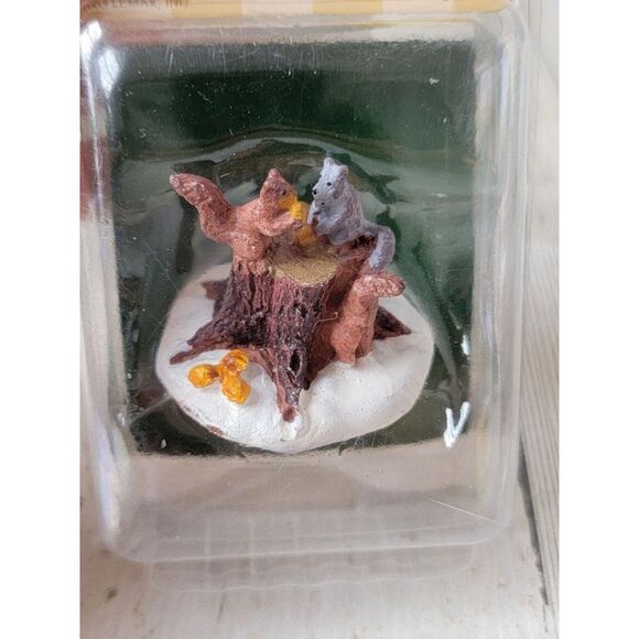 Lemax 2000 squirrel nut collection snow village accessory Xmas - Picture 3 of 8